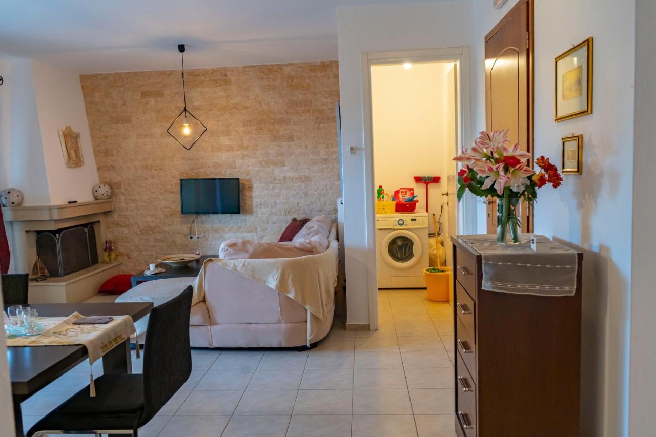 A Quiet Apartment Close To The Sea กูเวส ภายนอก รูปภาพ